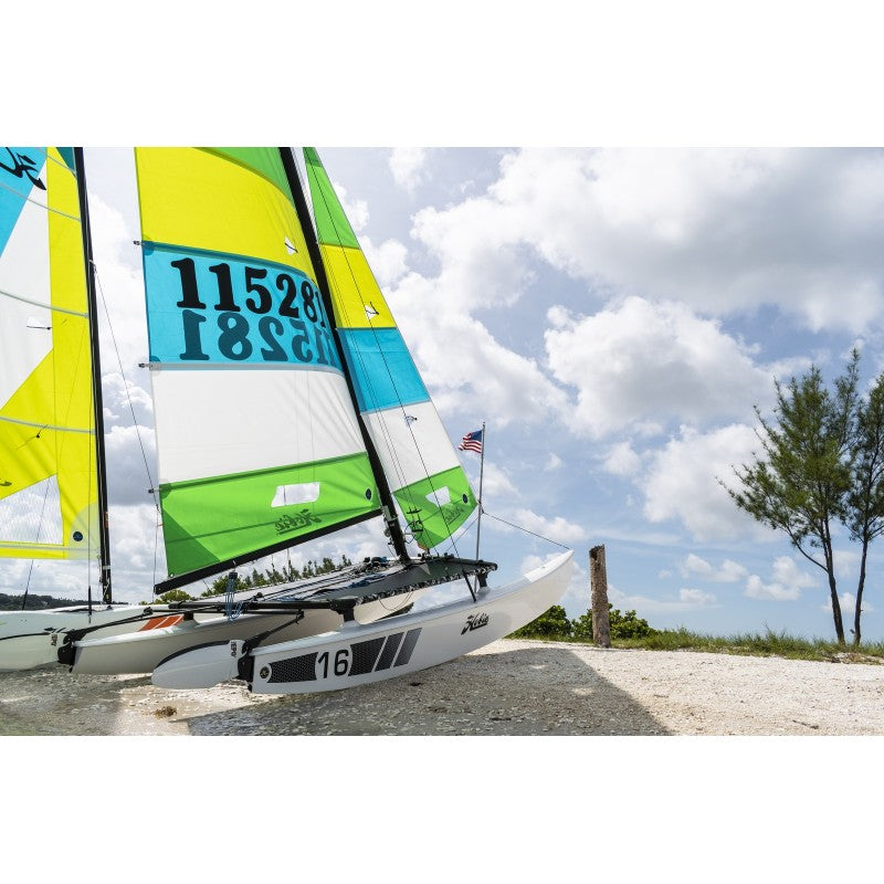 HC-16-RACE – Catamaran Hobie Cat 16 Race